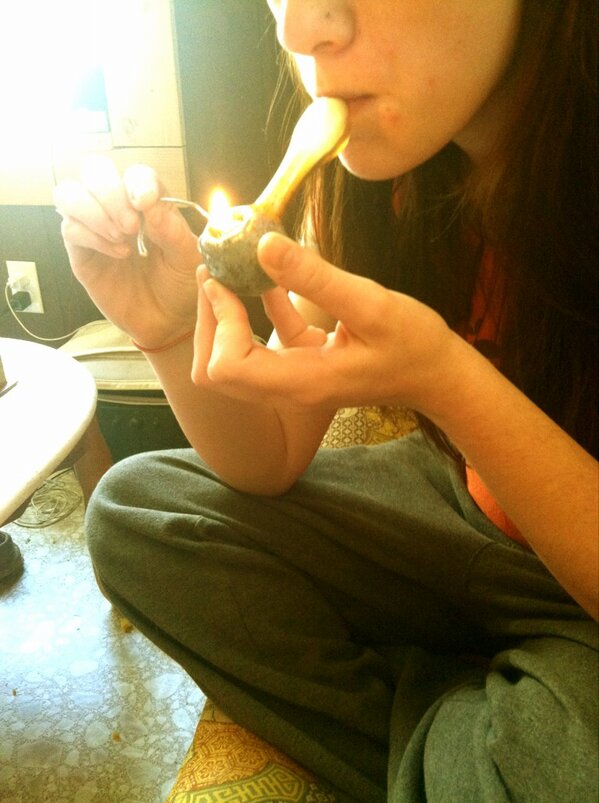 HabituallyHigh's tweet image. #marley gets cloudy. 💚😗💨 #gettinglifted