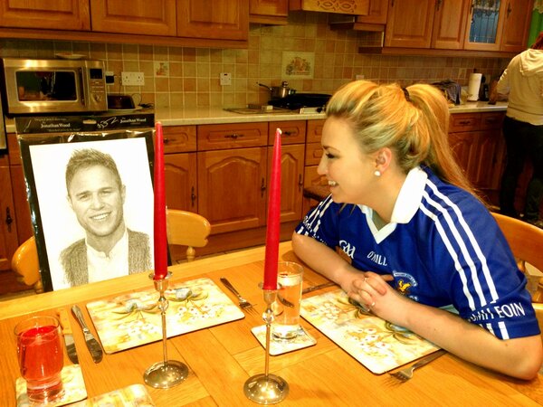 @ollyofficial #day14 waiting on our meal #Valentines #candles #romance #RTorRestrainingOrder