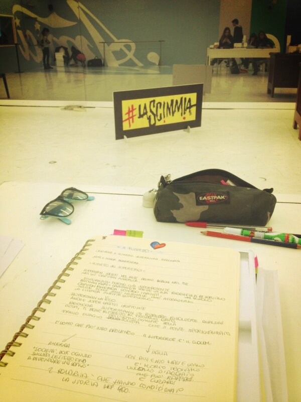 VRobatto's tweet photo. Pronti -2 e si ricomincia :) #lascimmia @LaScimmiaWeb #mediaset #Amici12 http://t.co/15nradff