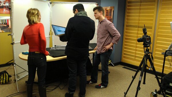 MODbath's tweet image. Photo shoot! @aaronlindberg + @anthonymagliano design collabo (+ @sjhagler assist!) = #MODfun @LifeWiseKC @StarkDBE