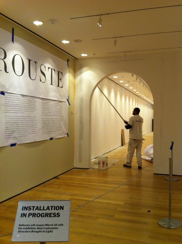 MoMAteens's tweet image. Artist at work. #inthemaking #installationinprogress