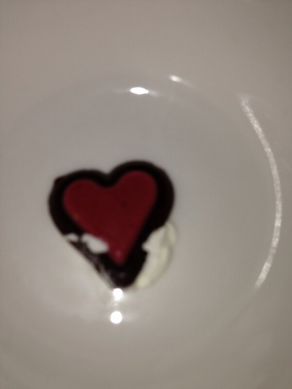 depannekletser's tweet photo. Wat een lekker valentijnskaart cadeautje http://t.co/PoMLSXzg