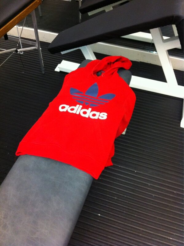 BenLauderDykes's tweet photo. @Chalkwhite18 @prejp87 R.I.P @VLeo13 #trainingdirty #puke http://t.co/wFgvrKwS