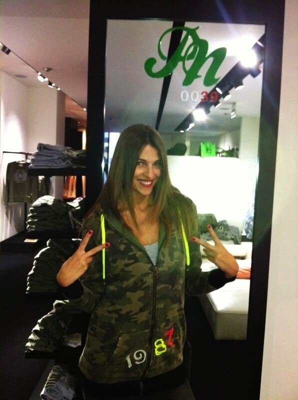 PlayaNevada's tweet photo. Una Miss d' eccellenza!!! ;) 
http://t.co/hEYz3qeU http://t.co/cK9iFLNQ