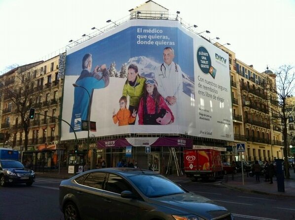 oedim's tweet photo. Fabricamos e instalamos nueva lona para Seguros DKV. Estará solo este mes de febrero frente a El Corte Inglés de Goya http://t.co/HGrm8J5z