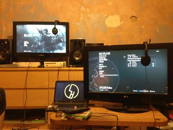 m0keyd's tweet photo. LH snow and LH M0key D is onit tonight http://t.co/wolj69UU