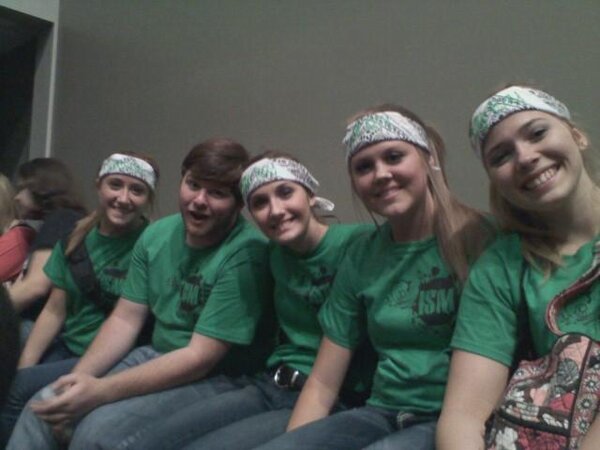 KaylieBurd's tweet image. #tbt before we went on for our small drama! #fa12 @CarsonCalloway @MaryahMustin @HayleyMustin @CodyBetzhold