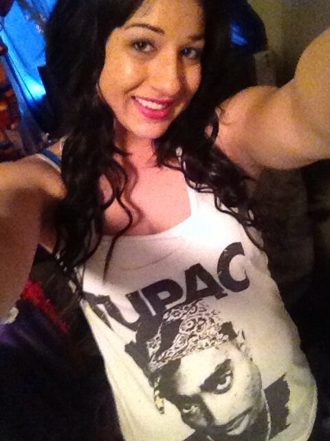 Reppin #Tupac all day http://t.co/JJR2b7AA<a href="/tag/tupac"class="tags">#Tupac</a>