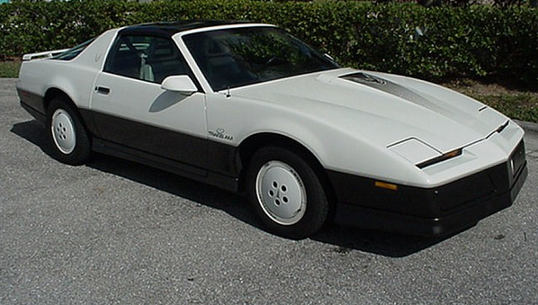 gamesyouloved's tweet photo. @gamesyouloved #spyhunters car of choice this :) http://t.co/n84Qnmbj