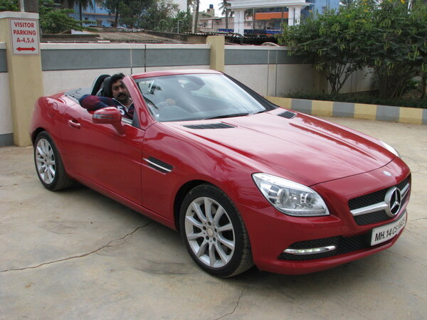 tinucherian's tweet image. And there arrives my #Merc4weekend Merc SLK 350 :) | Thank you @MercedesBenzInd @ShekharDC @amithpr