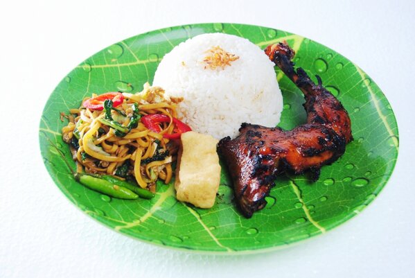 W_MbokMarni's tweet photo. menu paket hemat Mbok marni, ayo pada cobain...:) http://t.co/wlz0VLLT