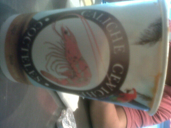 lavialca's tweet photo. Celebrando Día de San Valentin con el amor de mi vida en @calicheceviche, gracias por los chocolates deliciosos http://t.co/0vfScCOs