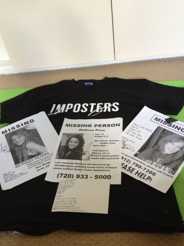 Fiplans's tweet photo. @ImpostersTV got my stuff in the mail yesterday, so excited! Thanks guys! http://t.co/fkXVJhRi