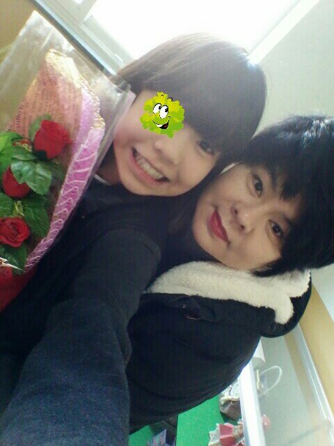 tks4022's tweet photo. 막내딸  졸업식!!!  장학금까지  받고
오늘하루  최고♥♥♥ http://t.co/pPMpzzL3