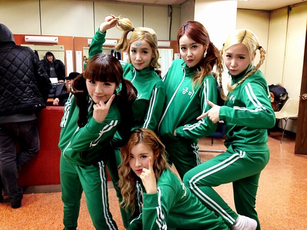 노는 언니 크레용팝Translate post