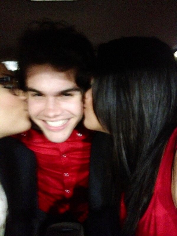 JerryJRivera's tweet image. Un perfecto San Valentin.. Junto a las perfectas personas! #friendshipforlife!