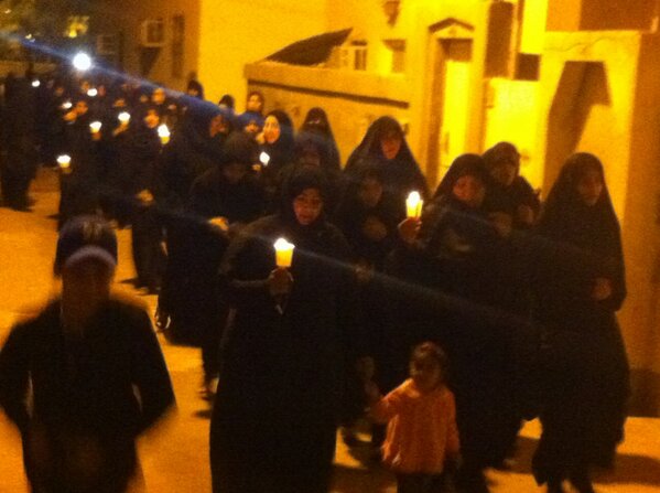 al4wi's tweet photo. #أبوصيبع_الشاخورة | تغطية مسيرة الشموع الحاشدة التي خرجت هذه الليلة وفاءا للشهداء الأبرار #Bahrain #14feb 

2 http://t.co/npnXMCsv