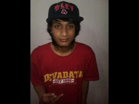 Here the stuff!!! Great #SNAPBACK from <a href="/WLRV_YK/">花奏みらい</a> for our guitarist <a href="/duistorsi/">DSTR</a> Grab it Fast Mates!!