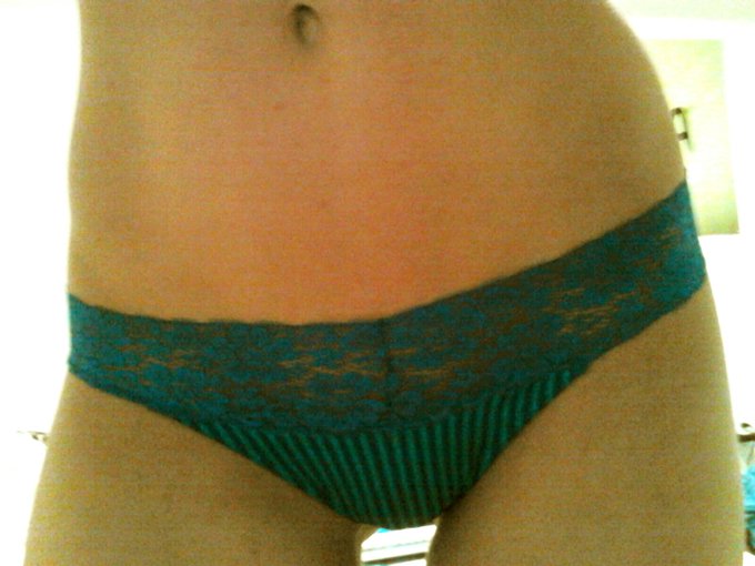 #goodmorning #pinstripes !! ;) http://t.co/xrif1nj4<a href="/tag/goodmorning"class="tags">#goodmorning</a><a href="/tag/pinstripes"class="tags">#pinstripes</a>