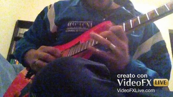 rinomaister's tweet photo. Guarda il mio video: Paganini's caprice!  #VideoFxLive http://t.co/s7OWYiX0 http://t.co/Ivv2oK9B