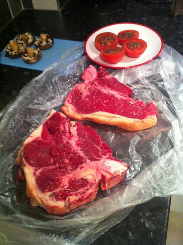 JdWoodsy's tweet photo. Tonight's dinner. http://t.co/eVKsK8Wx
