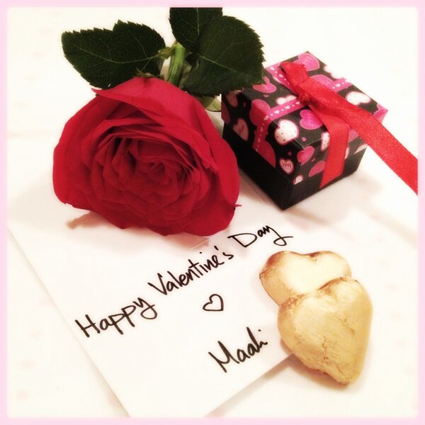 fetamy71's tweet photo. تصبحون على حب وهنا 💕🌹💕🌹💕 مشكووووره ياقلبي وعساها عاده ماتنقطع 💋💞💋 @ma3ola http://t.co/MFRhqyoM