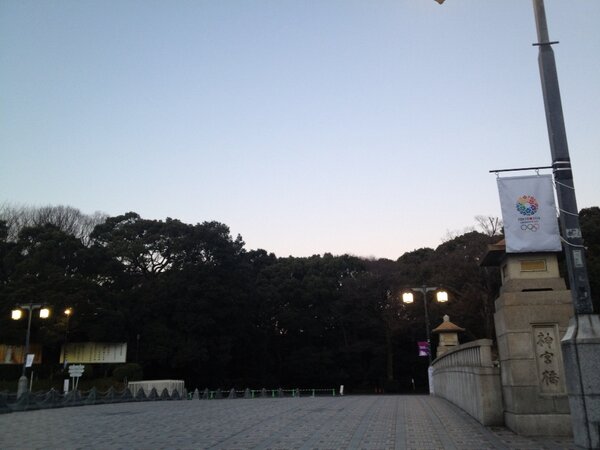 朝の明治神宮
今朝は6:20開門でした
風が冷たい！