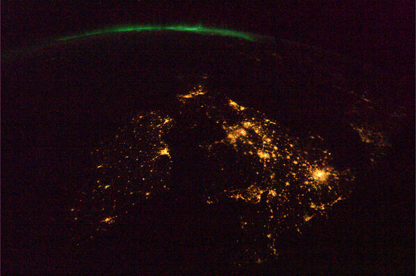 Woah... RT <a href="/Cmdr_Hadfield/">Chris Hadfield</a>: From Cardiff to Belfast to Edinburgh to London, to the northern lights..