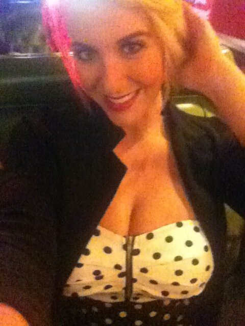 Smiling because someone loves me! 💋❤💋 http://t.co/GD4s0NJH<a href="/tag/teasethursday"class="tags"><span>#teasethursday</span></a>