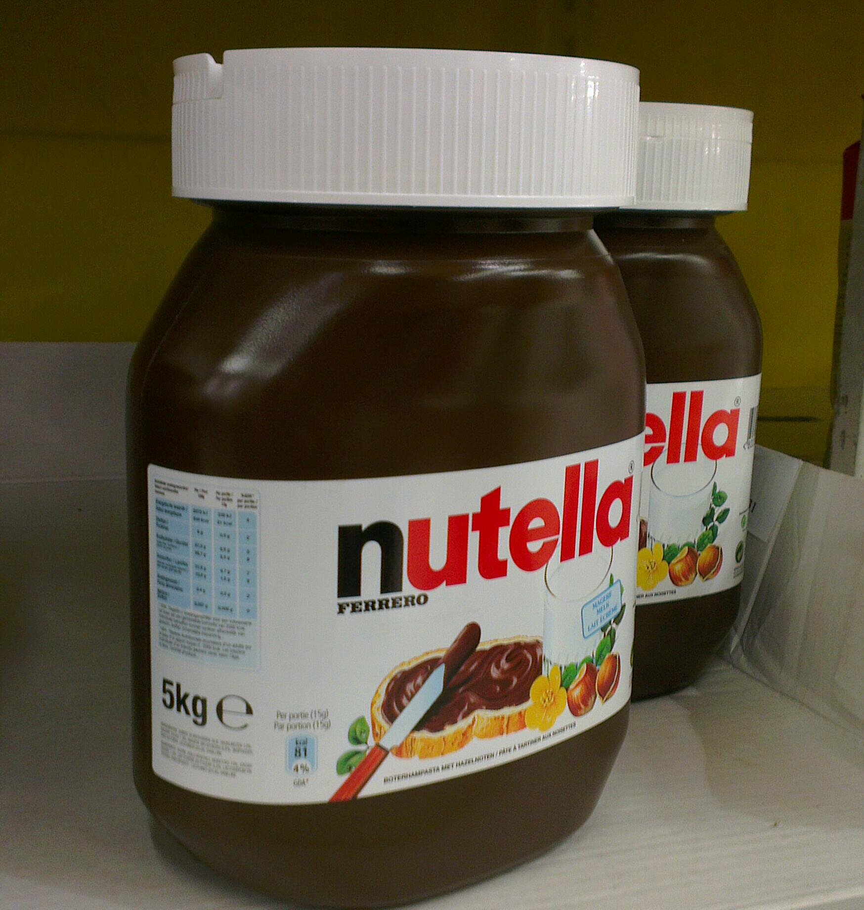 Mike Schellekens on X: Daaaaaaamnnmnn again. Nutella 5kg in Luxembourg  city at #Auchan. Daaaaammmmnnnn  / X