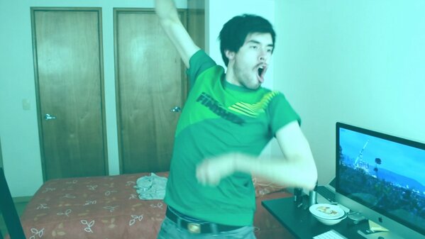 GermanGarmendia's tweet photo. El video se esta demorando un poco pero ya se esta subiendo, aqui les dejo un avance xD http://t.co/adfwS5y2