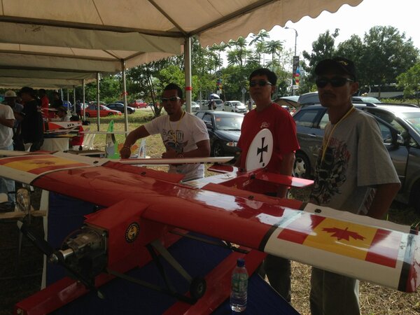 azrin_aris's tweet photo. Bro zack #putrajaya_rc_2013 http://t.co/0l83ARsR