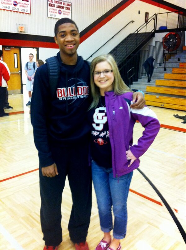 alyssadeem15's tweet image. Caught him while he was laughing. 😊 Love this boy! #bestfriend #36points @mattmagee3