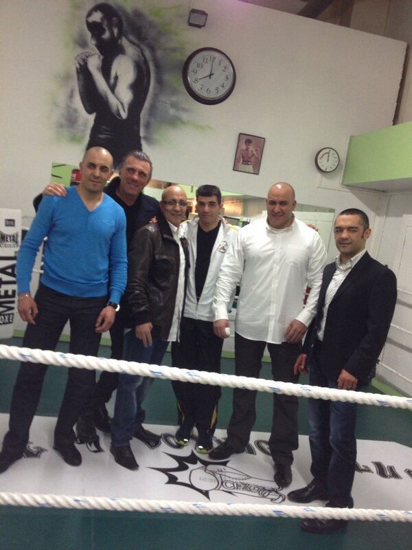 MMKAuthentique's tweet image. Hier a l'inauguration officielle de la salle rénovée du "7 Boxing Club" en présence des elud et des MAAROUFI ...