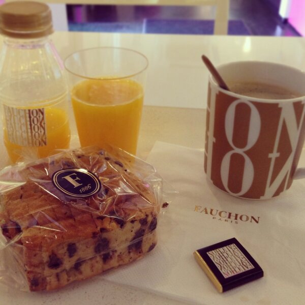 Esos desayunos q sé q te encantan!!!!... Un beso muy grande guapa!!!! #meacuerdodetí