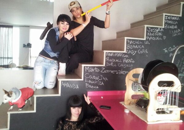 la pizarra esta completa las chicas abandonan #lamansionnv besos