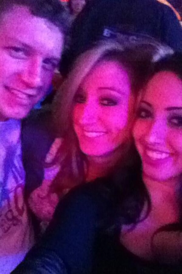 BonnieSDS's tweet photo. @Jkimbles6 Fun times #fireball http://t.co/pG3yVd8G