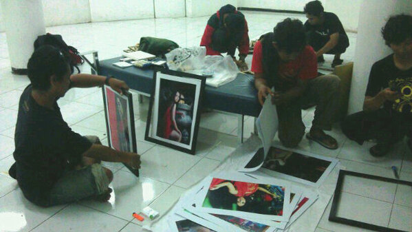 Persiapan pameran buat besok di Ajungan Ken Arok Puskot Malang. #MalangPhotoDay