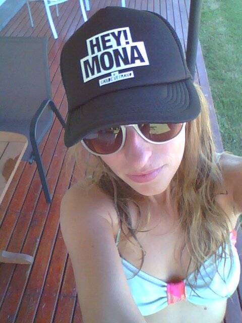 weirdou's tweet image. Al fiiiiiin mi gorra de @HEYMONA_ cc @vanepellizzeri @Candevetranok