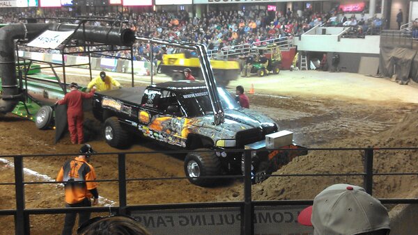 rache_schmitt's tweet photo. Van took her to the beach!!!!! #nfms13 http://t.co/idoufoi1