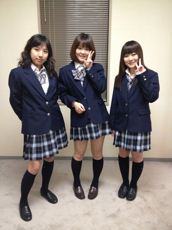 Shinji Mimi Zu わっ ステキですね 制服似合い過ぎてて現役のjkみたいです笑