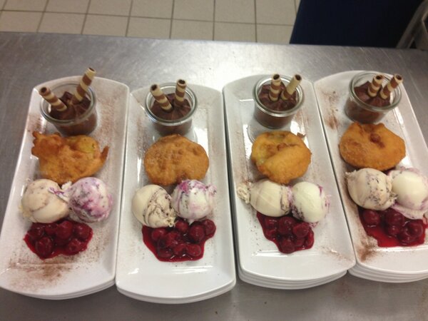 GenussPurler's tweet photo. Kleiner Nachtisch !! #genusspur #lecker http://t.co/qPkfwTrB