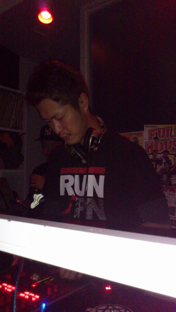 michaaaaa0710's tweet photo. DJ HOKUTOサンかっこいいです！(*^^*) http://t.co/N0fbHF4N