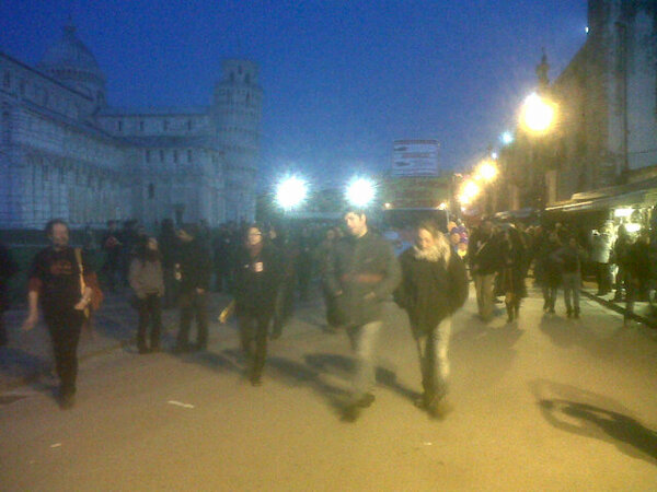 AutAutPisa's tweet photo. #Pisa #difendicolorificio http://t.co/LP3LRZl7
