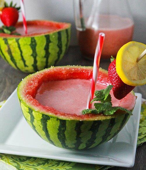 FoodFromHeaven's tweet photo. RT als zo'n watermeloen shake je wel lekker lijkt! http://t.co/kqoi3loz