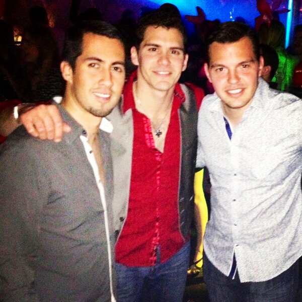 SergioADippW's tweet photo. ANOCHE...Como antes ;) !! Bien ahí @meniojurado @javier27mr #3C #bailos http://t.co/j3x73Xd0