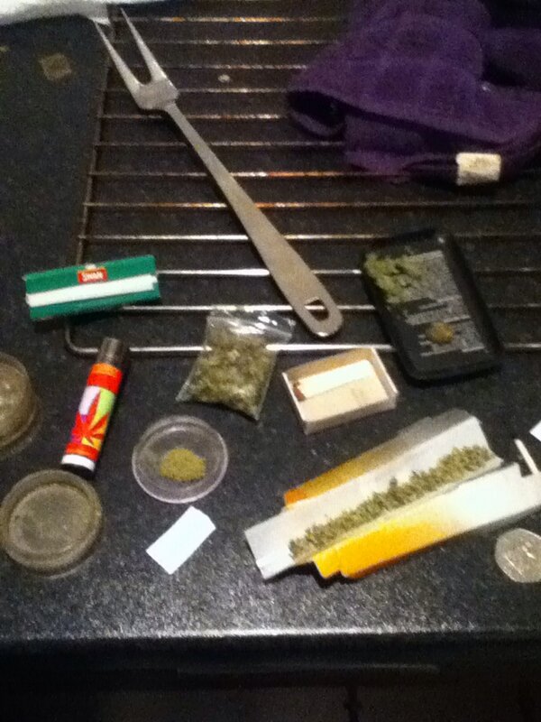 2tokeindian's tweet photo. Last night :D #ogkush #icegrapefruit #cheese #amnesiahaze @AndILikePurp http://t.co/yeR9i24n