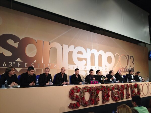 [Sanremo 2013] DIRETTA FINALE - 16/02/2013 - Pagina 25 BDQ-5ueCcAEsHds