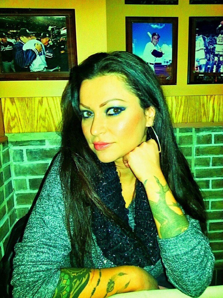 TW Pornstars - Nikita Denise. Twitter. At the sports bar and chears