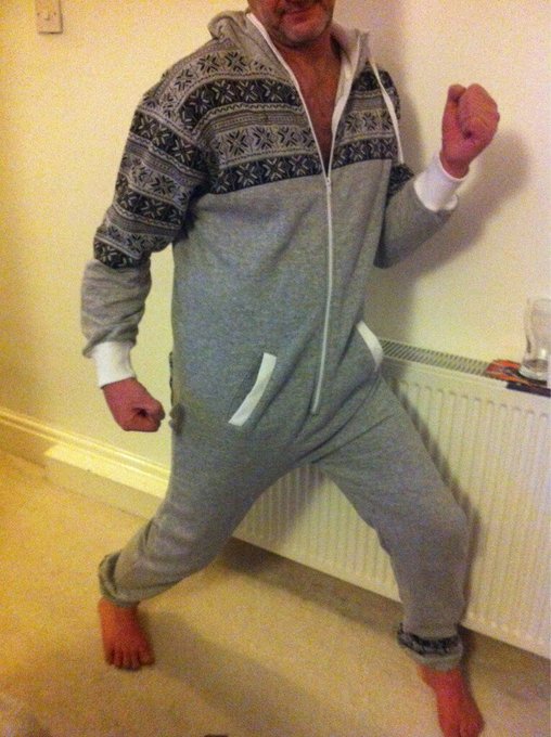 Hahahah Nooo way dad has got a onesie ... #howold? Pose 😂 http://t.co/ShUwp935<a href="/tag/howold"class="tags">#howold</a>